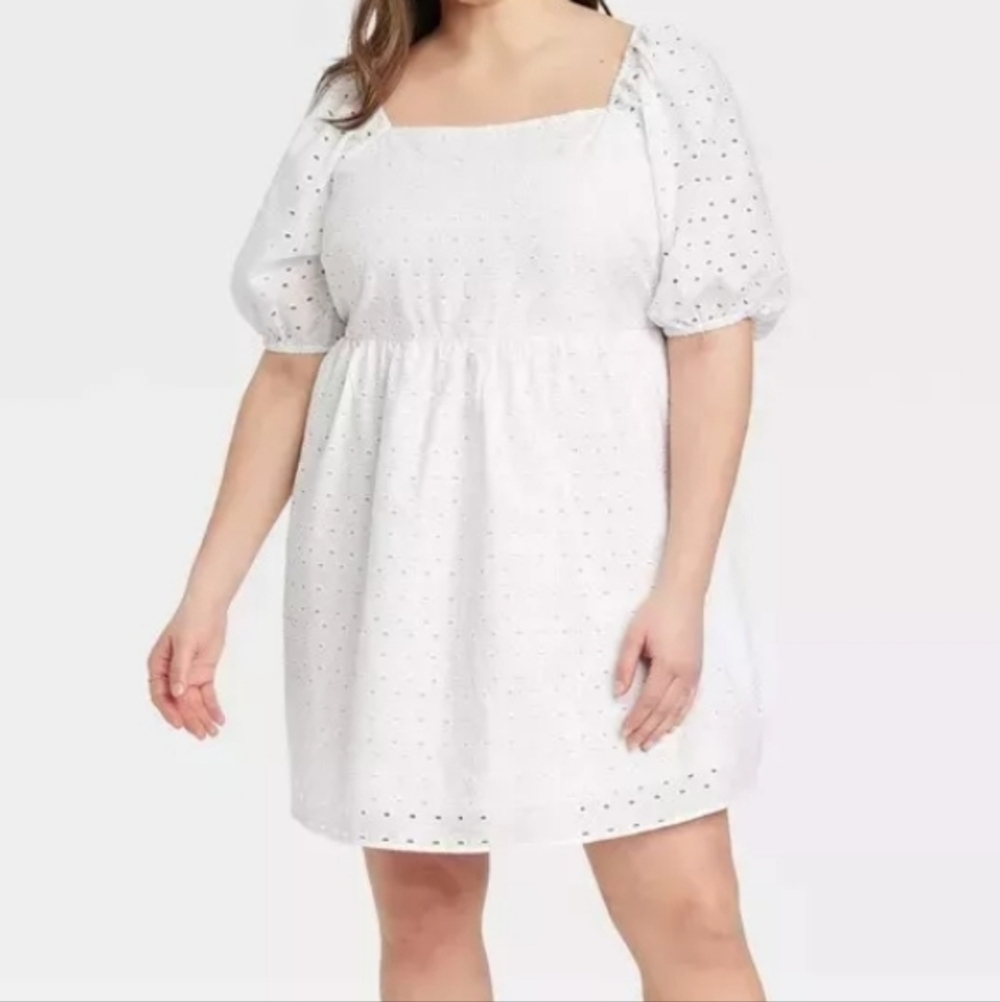 White Eyelet Puff Sleeve Smocked Open Cut Out Back Dress Size 4X
